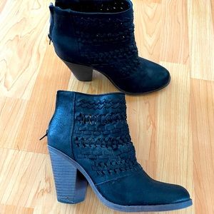 Fergaliscious Boots